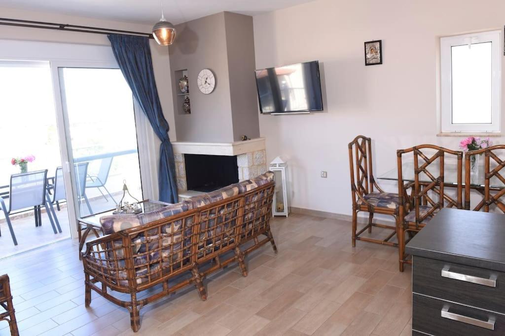Katerina Luxury Suites Elia  Luaran gambar